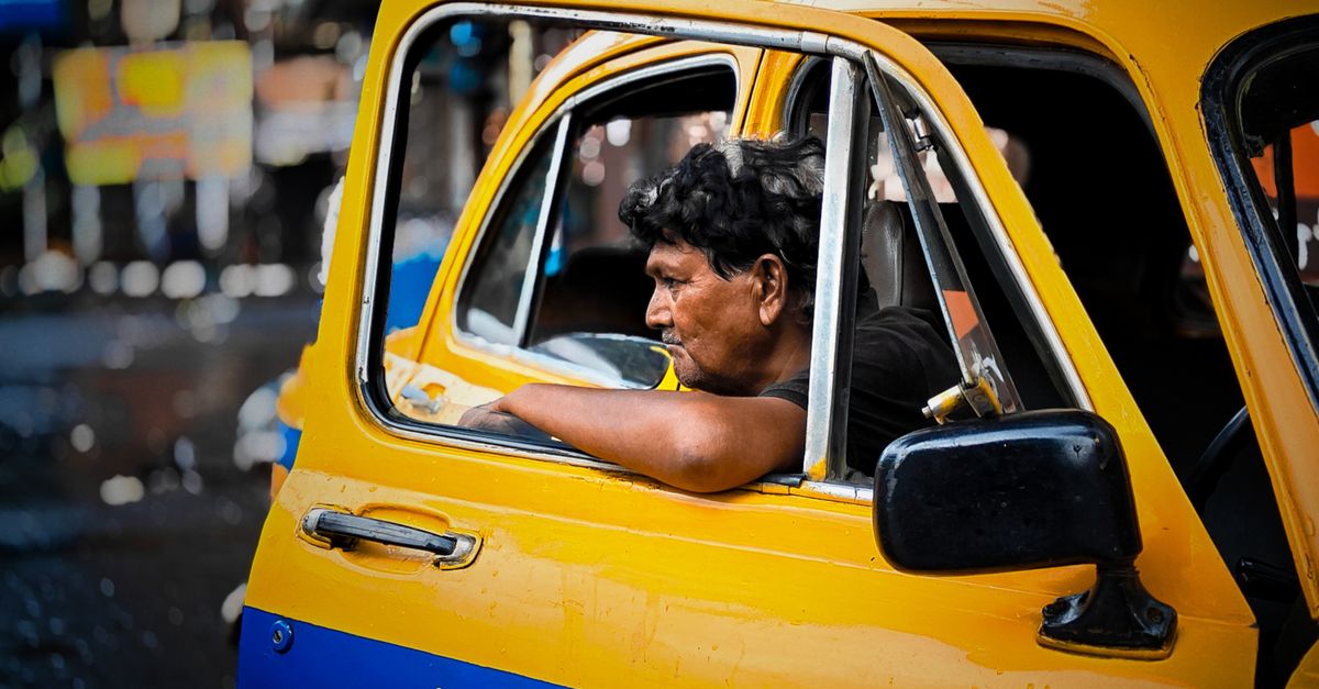 Maharashtra orders taxi drivers to speak Marathi within a year